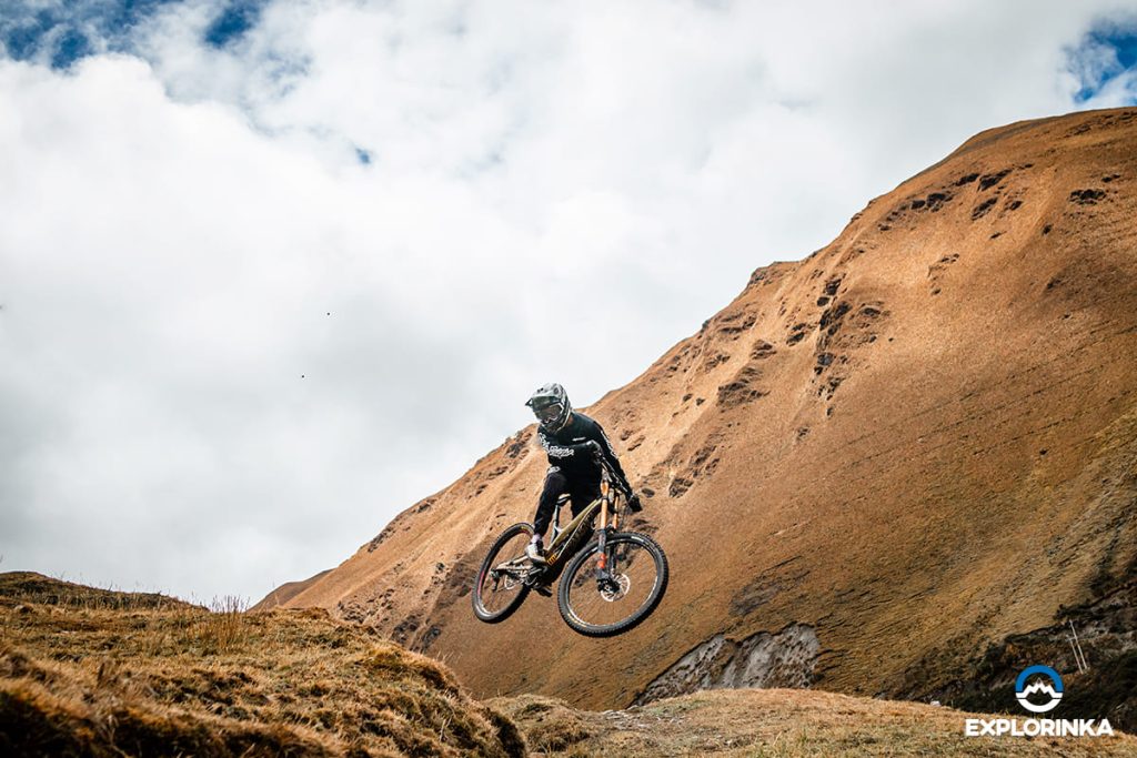 competidor en bicicleta